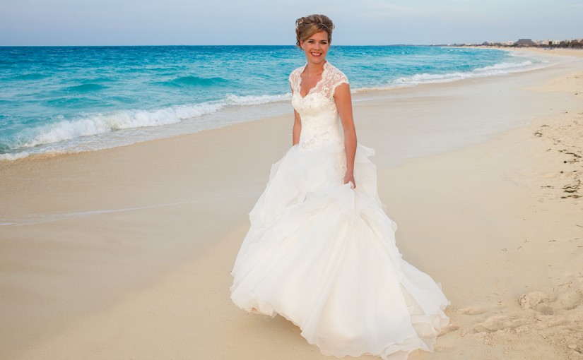 Beach Wedding Dresses are Cool and Swanky