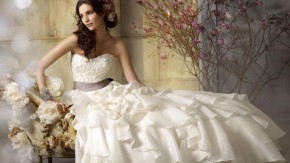 Get Intrigued With A Line Wedding Dresses