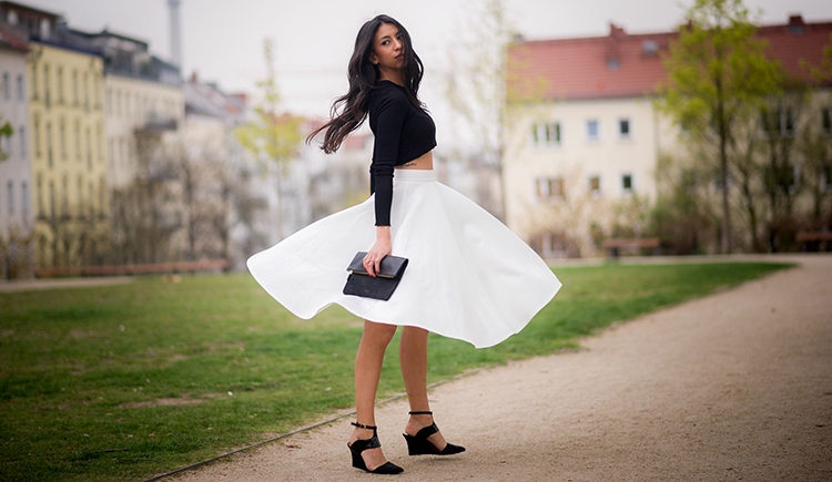 Look Gorgeous and Become a Trend Setter With Midi Skirt Outfits