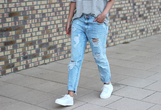 30 Coolest Ways to Wear a Pair of White Sneakers